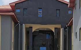 Bmh Hotel & Suites
