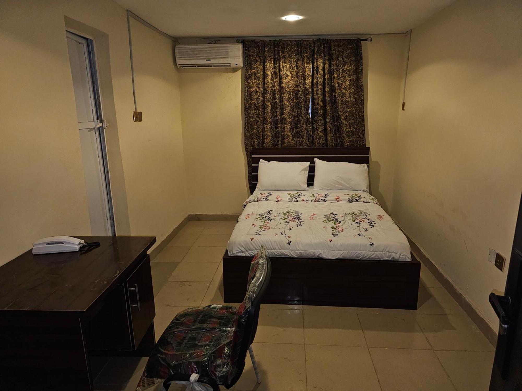 Bmh Hotel & Suites Ibadan Exterior photo