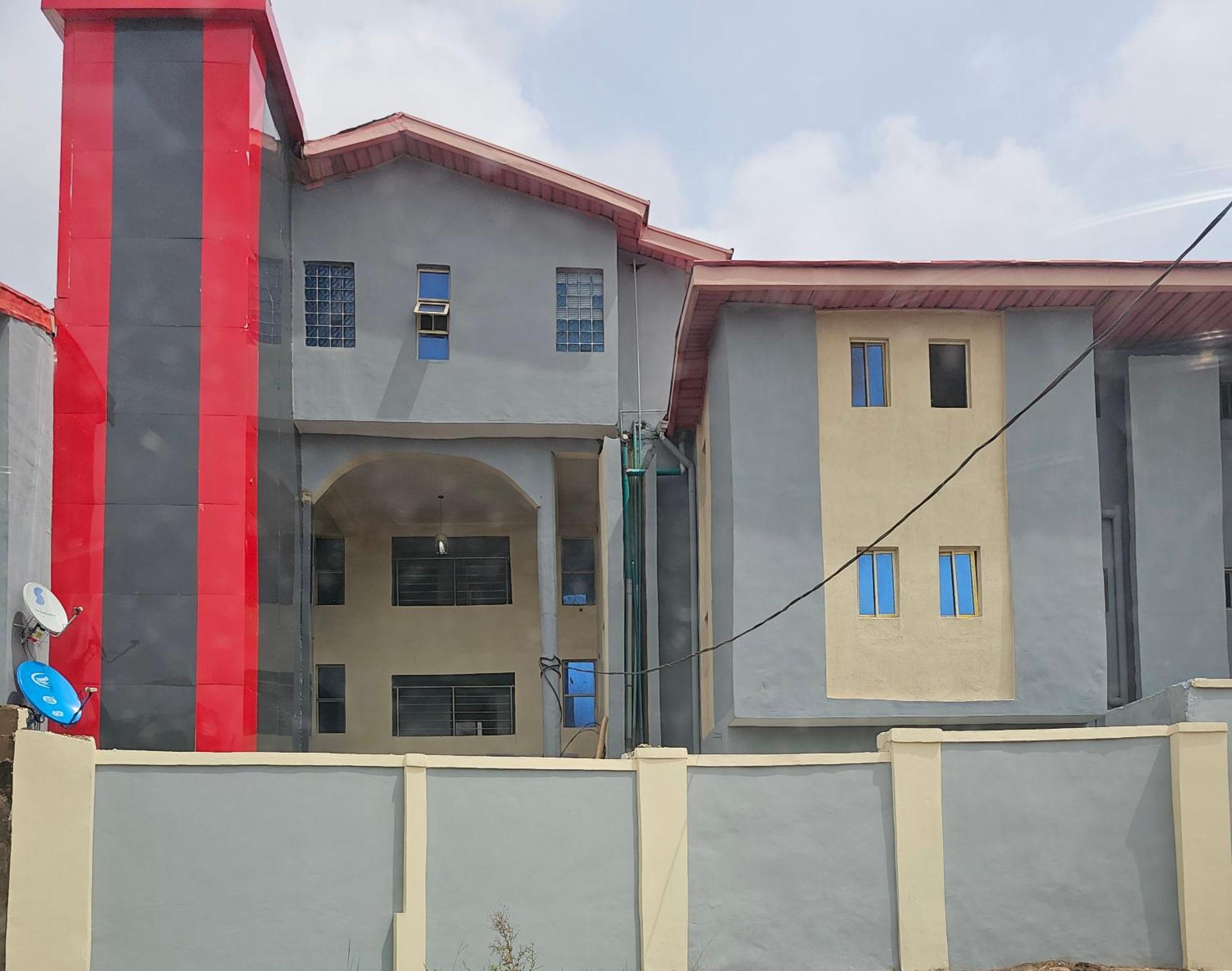 Bmh Hotel & Suites Ibadan Exterior photo